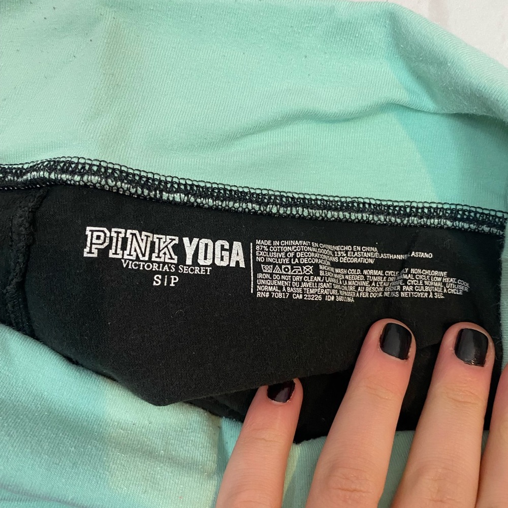 VS Pink Fold Over Cropped Yoga Pants - Picture 4 of 4